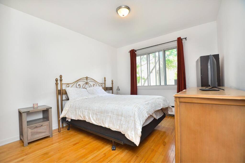 Appartamento Coquette 3.5 Pour 4 Personnes Montréal Esterno foto