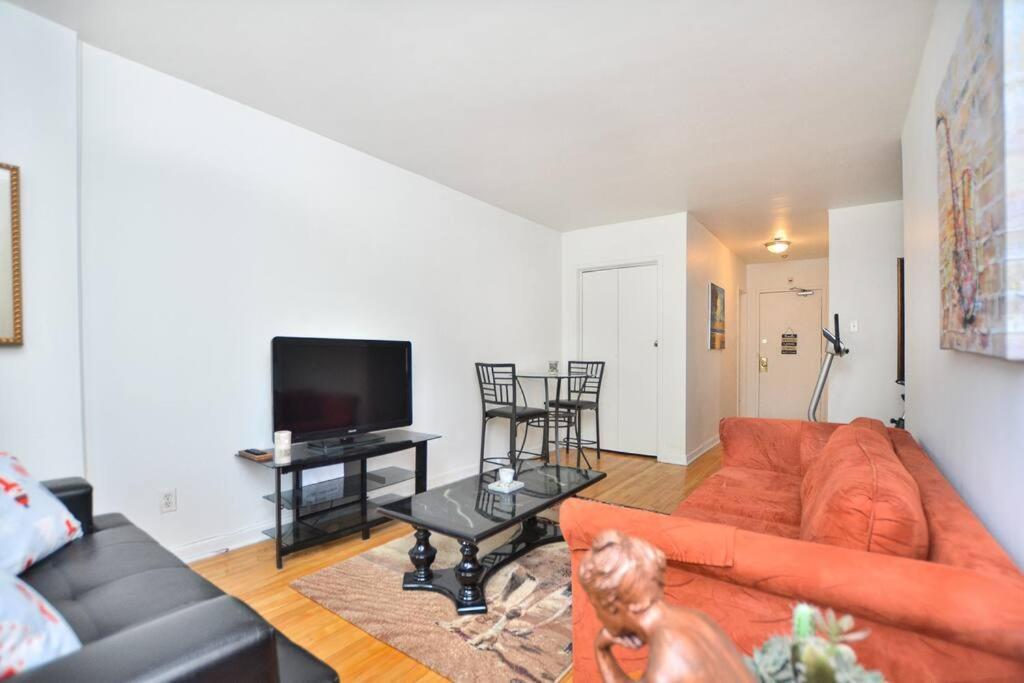 Appartamento Coquette 3.5 Pour 4 Personnes Montréal Esterno foto